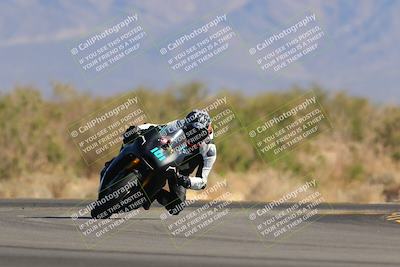 media/Nov-06-2022-SoCal Trackdays (Sun) [[208d2ccc26]]/Turn 7 Set 2 (1050am)/